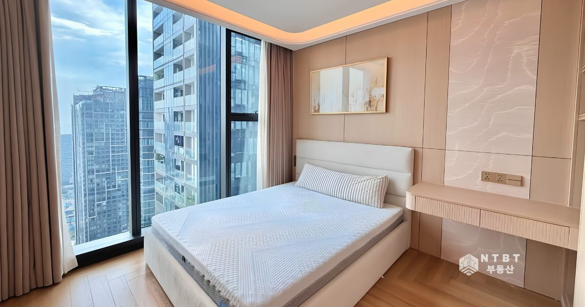 Cho Thuê Căn Hộ 3 phòng ngủ Vòng Cung Vinhomes Golden River View Sông – ảnh 8